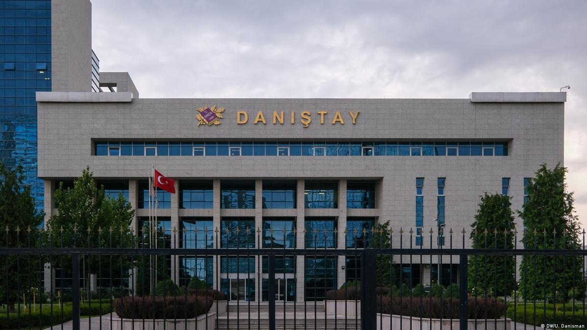 Danıştay Ceza davası sonuçlanmadan memuriyetten ihraç yapılamaz
