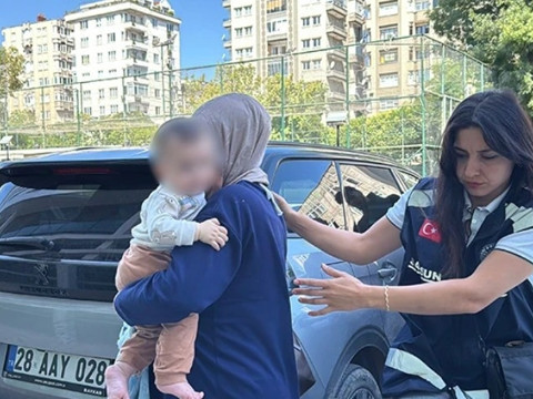 Bebek Arabasında 1 Kilo 210 Gram Metamfetamin: Karı-Koca Tutuklandı