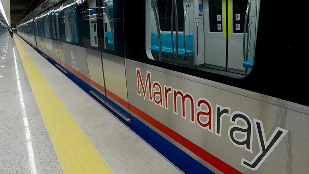 Marmaray'da intihar girişimi nedeniyle seferlerde aksama yaşandı