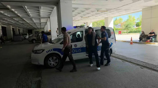 Edirne'de 4. kattan düşen üniversite öğrencisi ağır yaralandı