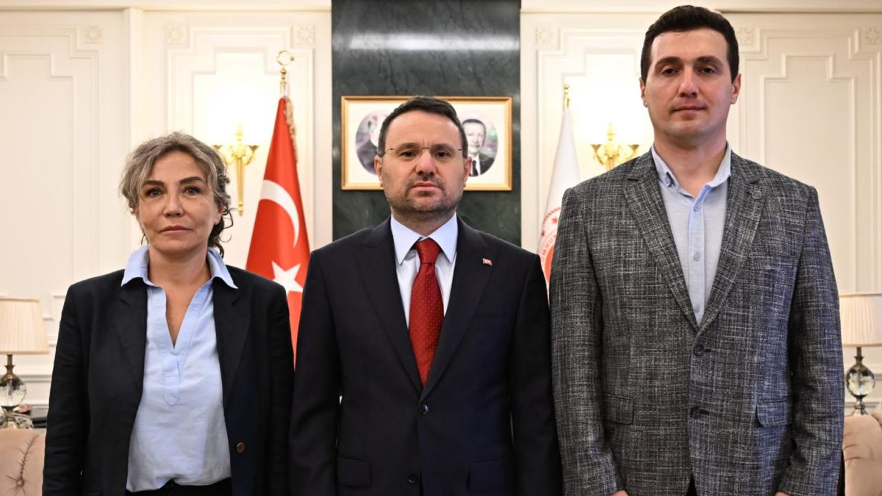 Adalet Bakanı Gürlek, Behçet Oktay'ın ailesini kabul etti
