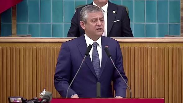 Özgür Özel’den Kılıçdaroğlu’na kurultay göndermesi: “Bırakmayı bilseydi madalyası daha büyük olurdu”