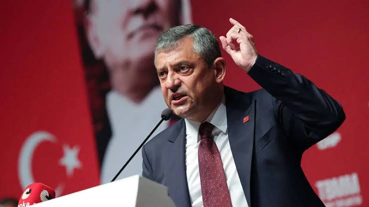 Özgür Özel yeni parti kuracaklarını açıkladı: 