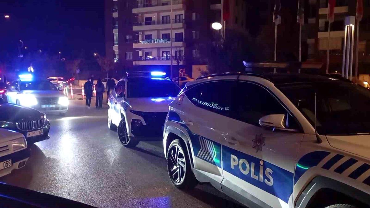 Bursa'da genç kadın darbedilerek otomobille kaçırıldı